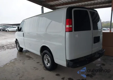 2016 Chevrolet Express 2500 Work Van z USA, uszkodzony, nr VIN 1GCWGAFFXG1165193